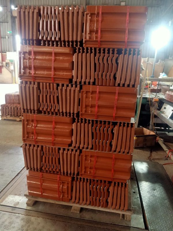 Ngói Euro Men Bóng Đỏ Gốm Mỹ NERMB01 A1