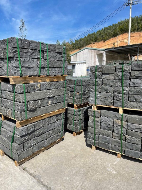 Đá cây bazan 10x10x20 cm | Đà Nẵng