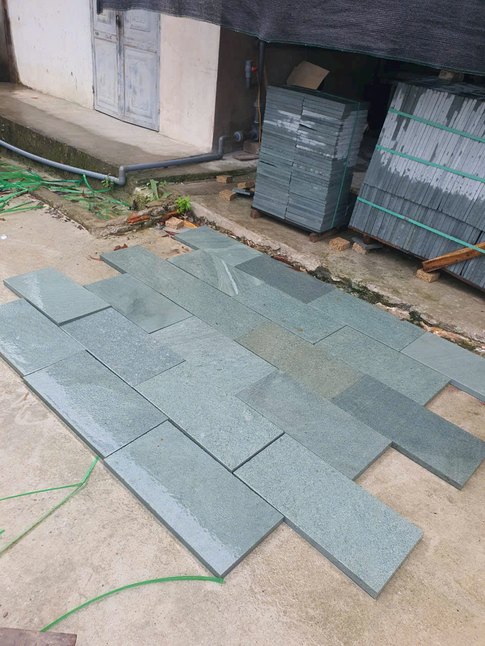 Đá xanh rêu mài kt 30x60x2cm