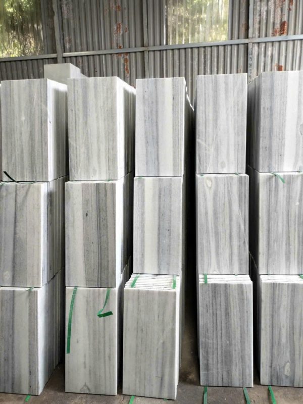 Đá sọc dưa trắng 30x60